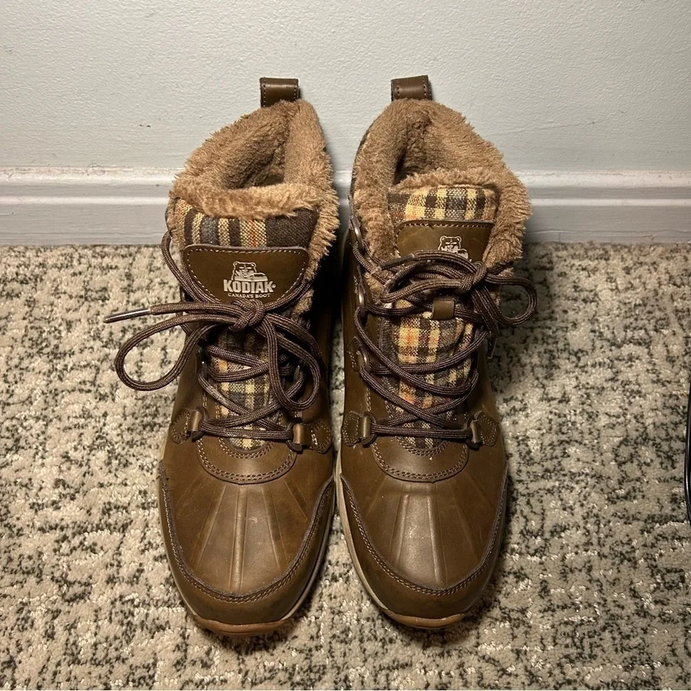 Kodiak Thinsulated Brown Rae Lace Up Ankle Snow Boots Size 9